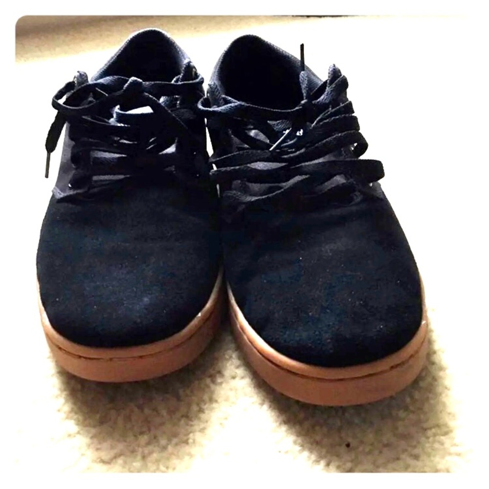 Supra Chino Court